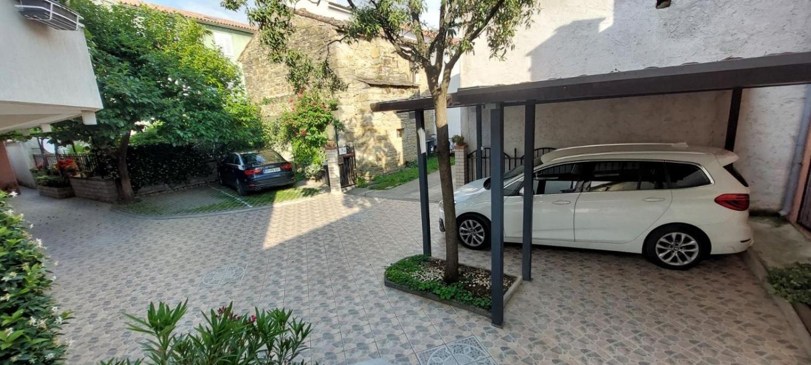 Apartma Mimi Dekani Exterior foto